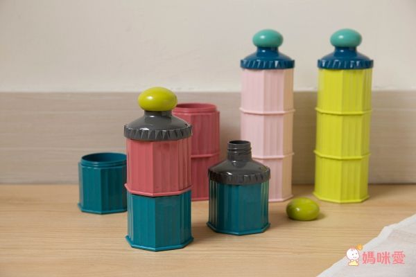 日本 Bétta - 城堡三層奶粉收納罐/分裝罐/零食盒-Iris/鳶尾花藍