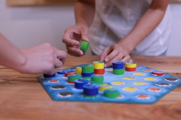 上誼文化 - 螃蟹快走