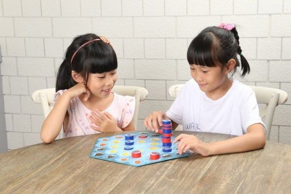 上誼文化 - 螃蟹快走