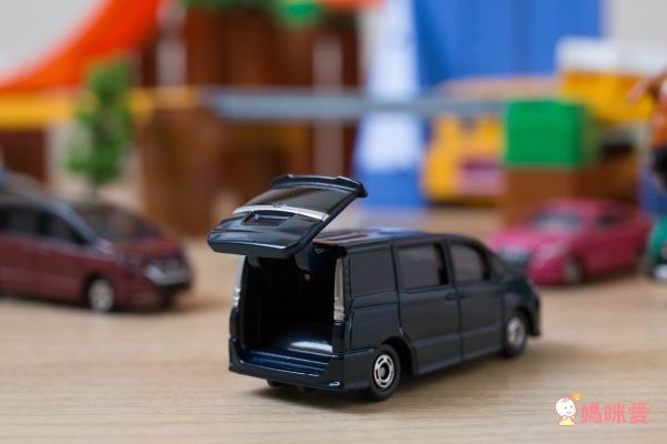 Tomica - 【TOMICA】NO.115豐田 VOXY(多美小汽車)