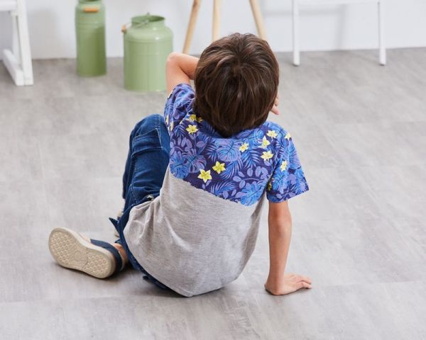 麗嬰房 Little moni - 夏日叢林印圖棉T-麻花灰