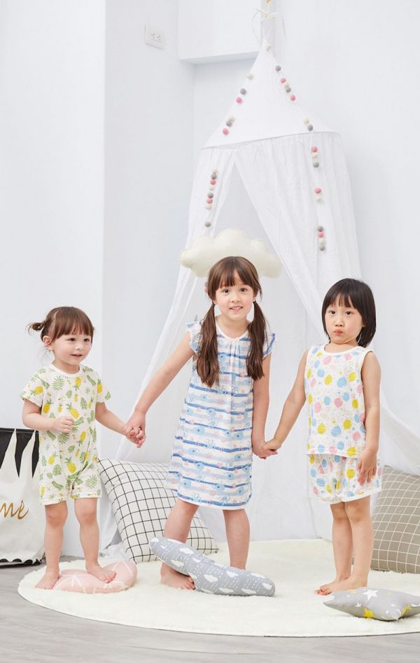 麗嬰房 Little moni - 輕透棉質長洋裝睡衣-嫩綠