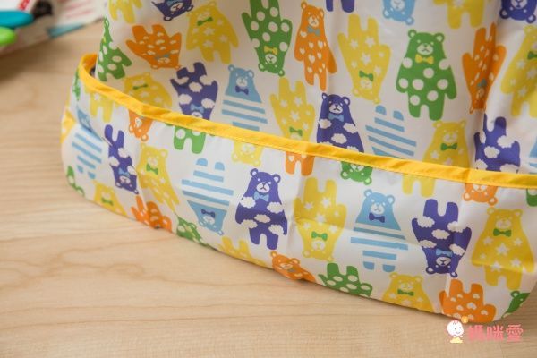 akachan honpo - 嬰幼兒潑水加工長袖圍兜Y-黃色