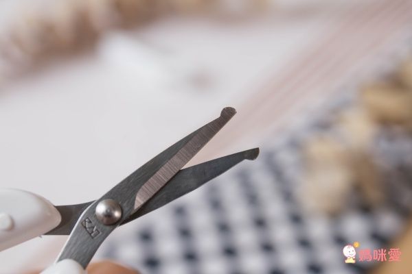 akachan honpo - 新手爸爸也OK！嬰幼兒指甲剪刀