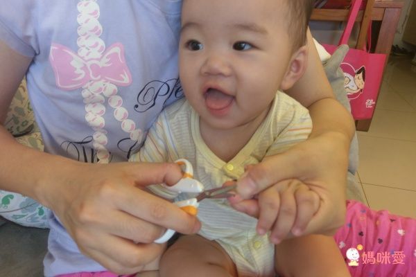 akachan honpo - 新手爸爸也OK！嬰幼兒指甲剪刀