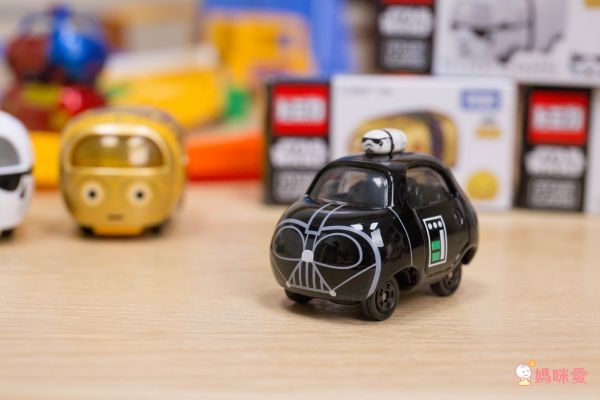 TOMICA - Disney Tsum Tsum! 疊疊樂小車 星際大戰 STAR WARS 達斯 維達款