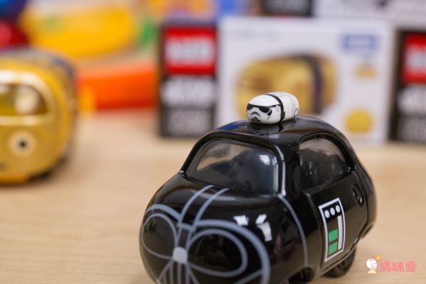 TOMICA - Disney Tsum Tsum! 疊疊樂小車 星際大戰 STAR WARS 達斯 維達款