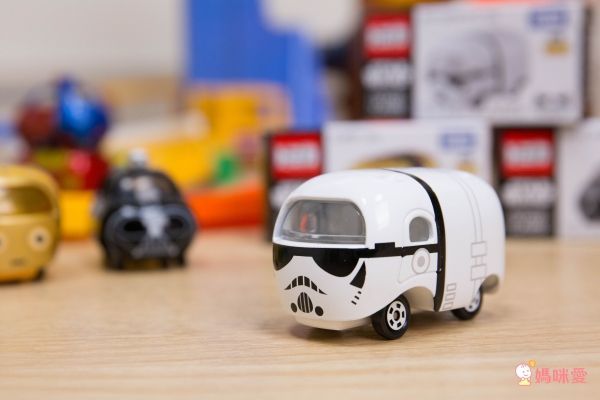 TOMICA - Disney Tsum Tsum! 疊疊樂小車  星際大戰 STAR WARS 白色風暴兵款