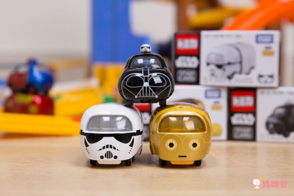 TOMICA - Disney Tsum Tsum! 疊疊樂小車 星際大戰 STAR WARS 達斯 維達款