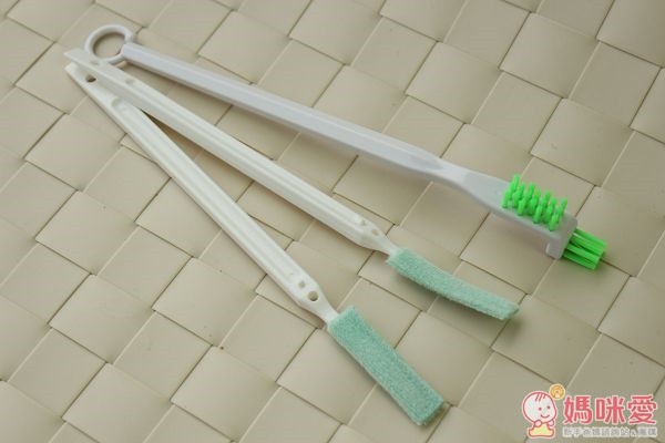 日本 Mameita - 日本製奶瓶/保溫杯隙縫清潔刷具組