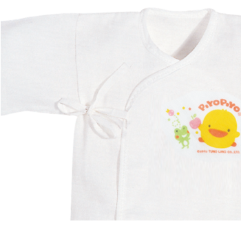 白色綁帶可以依寶寶的體型決定寬鬆度。