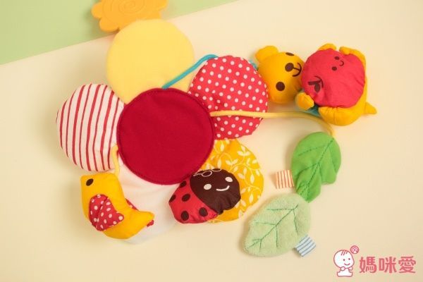 日本 Combi - 0 歲寶寶歡樂好朋友車用組-0個月起