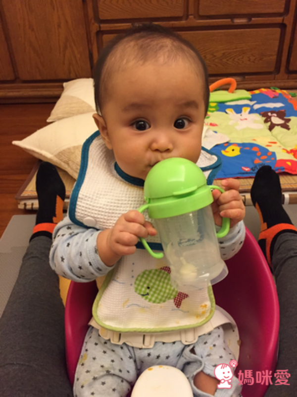 DOOBY 大眼蛙 - 神奇喝水杯-綠色 (200mL-8個月起)