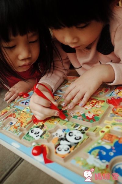 小牛津 - 小牛津多功能雙面智慧板-歡樂動物園-雙面遊戲版(運筆迷宮&畫板)+白板筆*2