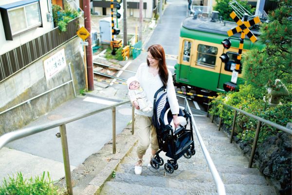 日本 Combi - Handy Auto 4 Cas Light 雙向輕量型嬰幼兒手推車-4.7kg--福利品-現代藍-1個月~36個月(體重15kg以下)