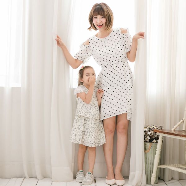 Marguerite - 蓬蓬袖遮手臂傘裙洋裝-白