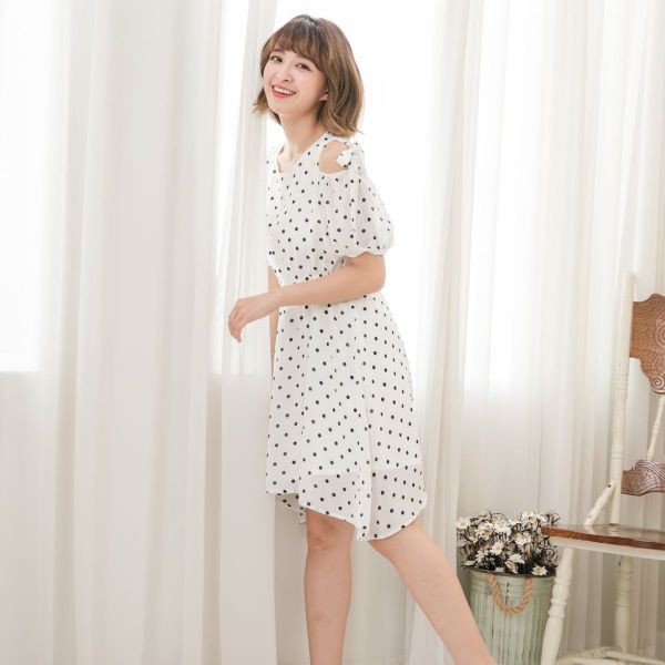 Marguerite - 蓬蓬袖遮手臂傘裙洋裝-白