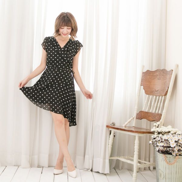 Marguerite - 斜裙擺星空點點洋裝-黑