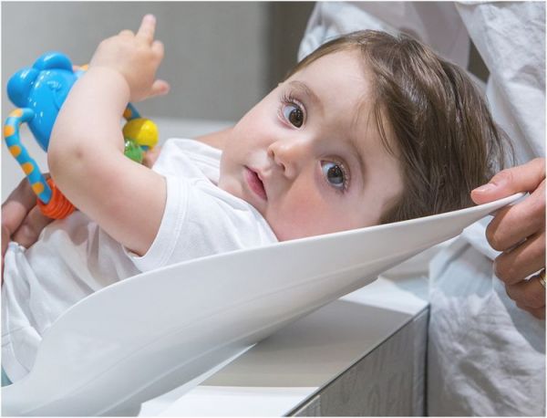 義大利 chicco - BabyCoccola 寶寶可樂椅/洗屁屁神器