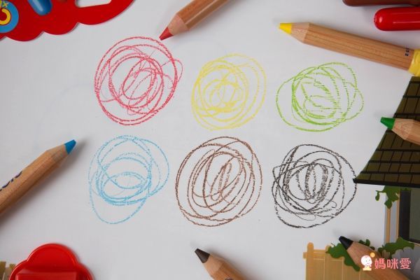 義大利GIOTTO - BEBE 可洗式寶寶木質蠟筆(6色)