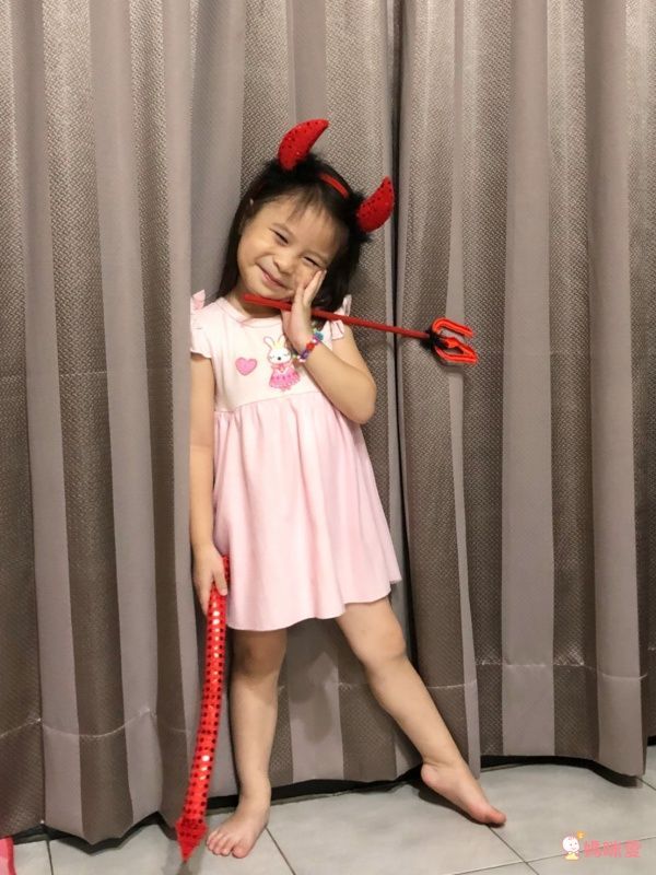 MODACore 摩達客 - 萬聖節聖誕派對造型道具-閃亮亮片小惡魔牛角裝扮三件組-紅色-髮箍+尾巴+叉