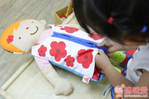 K'S KIDS 兒童綜合發展益智玩具 ♥  刺激多重感官發展！自理訓練布偶 / 腿用安撫枕