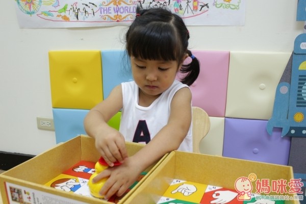 K'S KIDS 兒童綜合發展益智玩具 ♥ 刺激多重感官發展!自理訓練布偶 / 腿用安撫枕