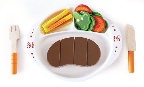 一組有餐盤、牛排、蔬菜跟刀叉,玩遊戲時,也讓小朋友學習西餐用餐的禮儀吧:)