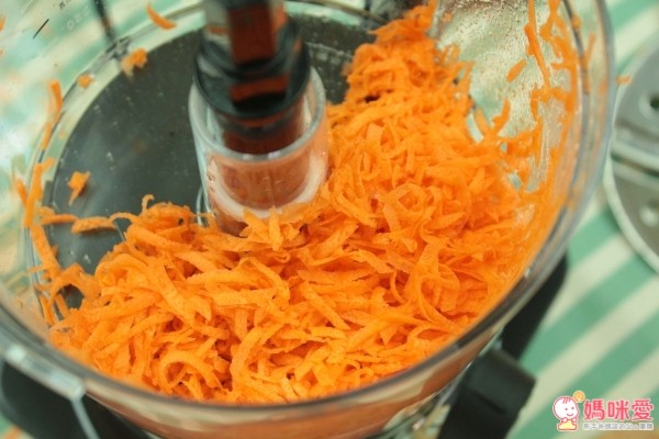 Princess 荷蘭公主 迷你四杯食物調理機【220500】能方便媽咪大量切絲、切片、絞碎也不會手痠唷!