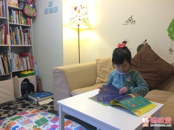 英國 Usborne 好聰明馬賽克貼紙書