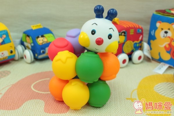 K's Kids Chain-an-inchworm 彩色安全積木：可愛的毛毛蟲