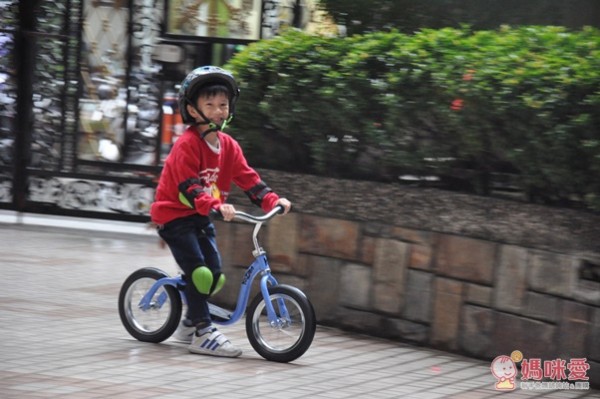 美國 KaZAM 平衡車