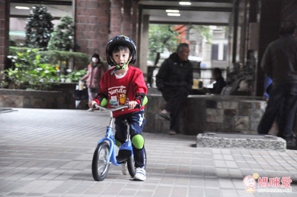 美國 KaZAM 平衡車