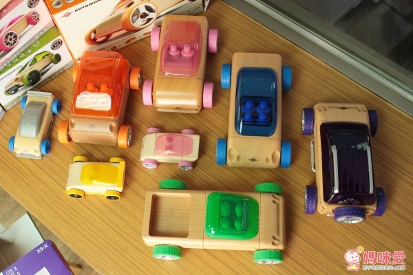 德國 Automoblox 原木變形車