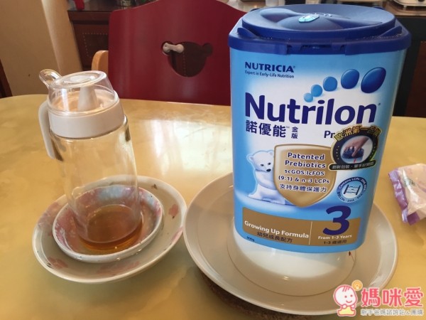 Earth Friend 蟲蟲粉，完全天然無毒的成分，就算不小心吃到也不用擔心！驅趕螞蟻、蟑螂，或是毛小孩身上的壁蝨，都沒問題～