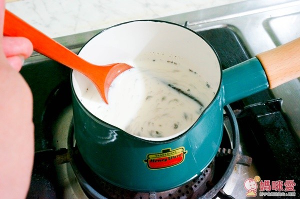 日本 Fujihoro 富士琺瑯 Honey Ware 牛奶鍋 0.75L