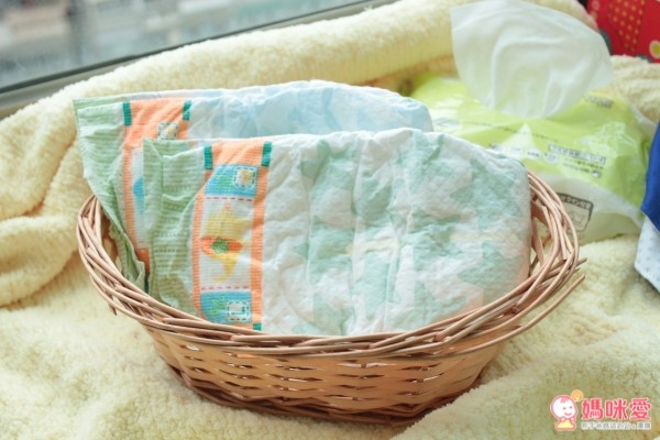 紫幫, 紫色幫寶適, 日本境內限定幫寶適