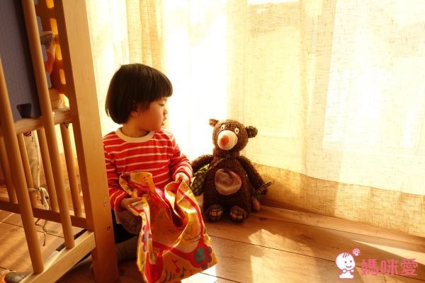 【法國ebulobo】遊戲屋 / 布書 / 玩偶 / 木頭玩具