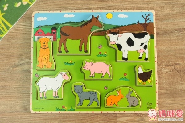 Hape 農場動物立體木拼圖