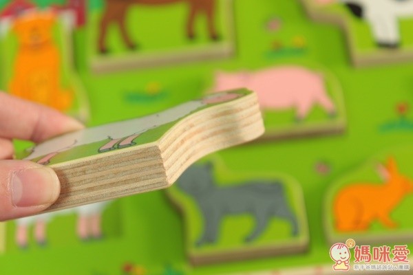 Hape 農場動物立體木拼圖