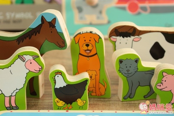 Hape 農場動物立體木拼圖