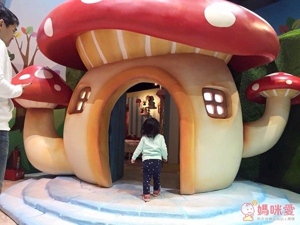 【臺灣科教館】顛倒屋特展 ＆ 深海巨怪展