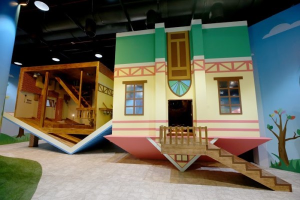 【臺灣科教館】顛倒屋特展 ＆ 深海巨怪展