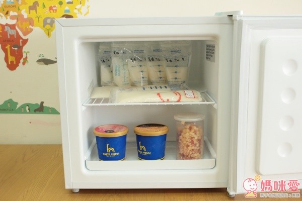 美國 FRIGIDAIRE 富及第 31L 立式冷凍櫃