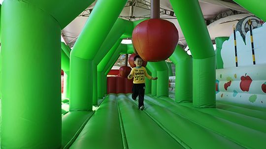 巨型氣墊遊戲【氣墊體能王】孩子放電好去處！