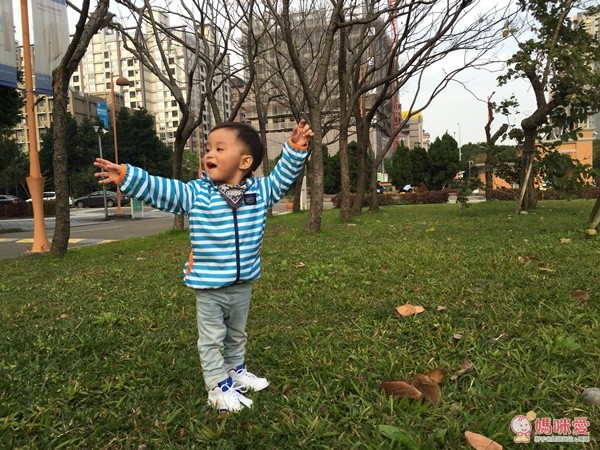 La Chiave 可收納連帽防風外套