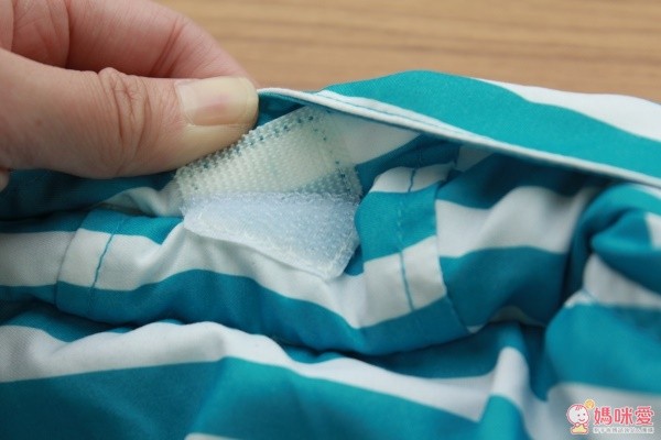 La Chiave 可收納連帽防風外套