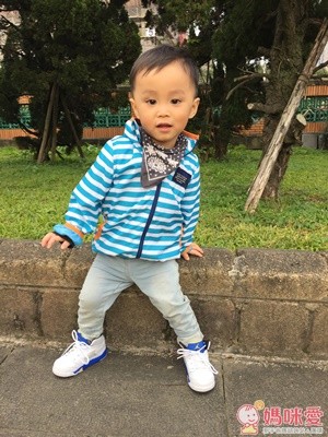 La Chiave 可收納連帽防風外套