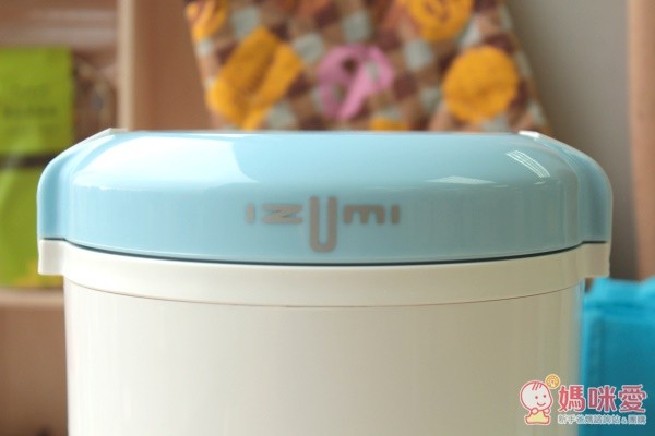 IZUMI 三人份精緻隨行電子鍋