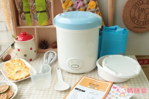 IZUMI 三人份精緻隨行電子鍋